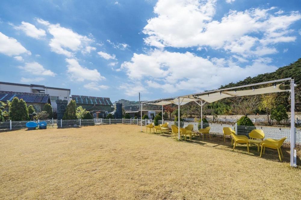 Lala Land Pet Friendly Pension Gyeongju Eksteriør bilde